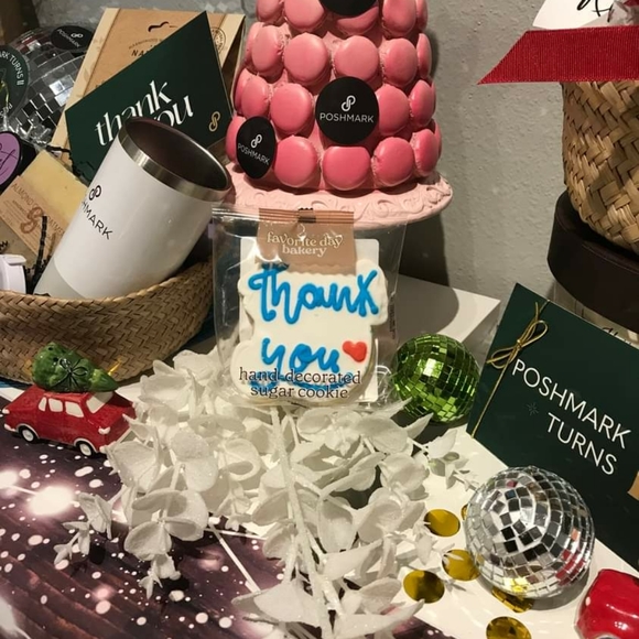 THANK YOU!!🎉🎈 POSHMARK TURNS 11, CELEBRATE WITH US EVENT DEC 11 730PM CTZ - Picture 8 of 10